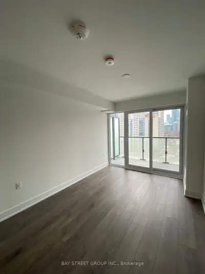 575 Bloor Street E 811, Toronto C08, ON M4W 0B2