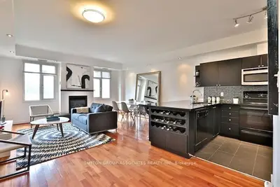 500 Richmond Street W PH11, Toronto C01, ON M5V 3N4