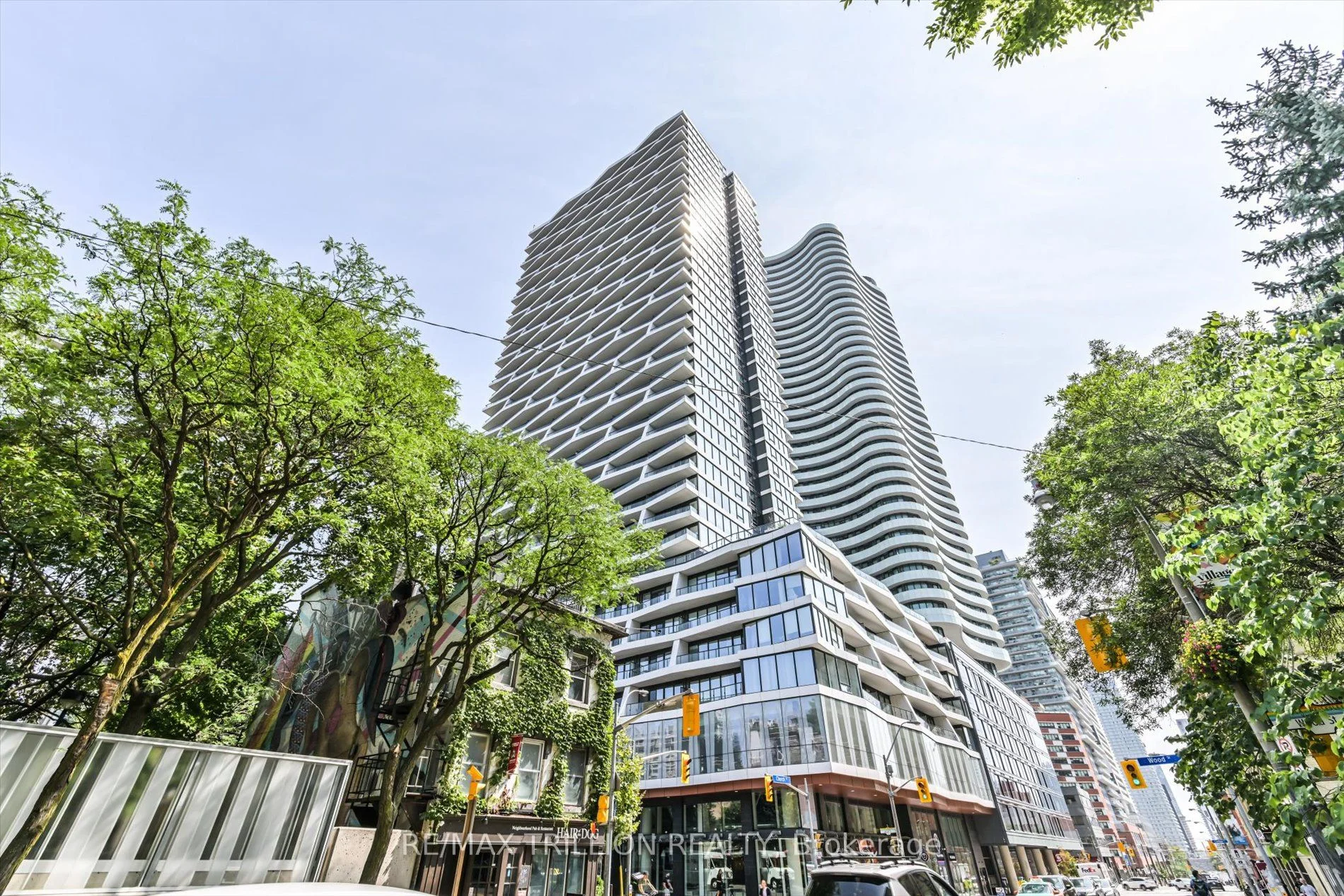 85 Wood Street 820, Toronto C08, On M4y 0e8