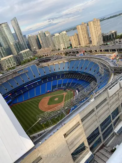 81 Navy Wharf Court 3712, Toronto C01, ON M5V 3S2