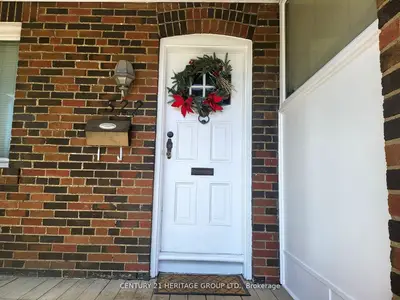 522 Eglinton Avenue E, Toronto C10, ON M4P 1N6