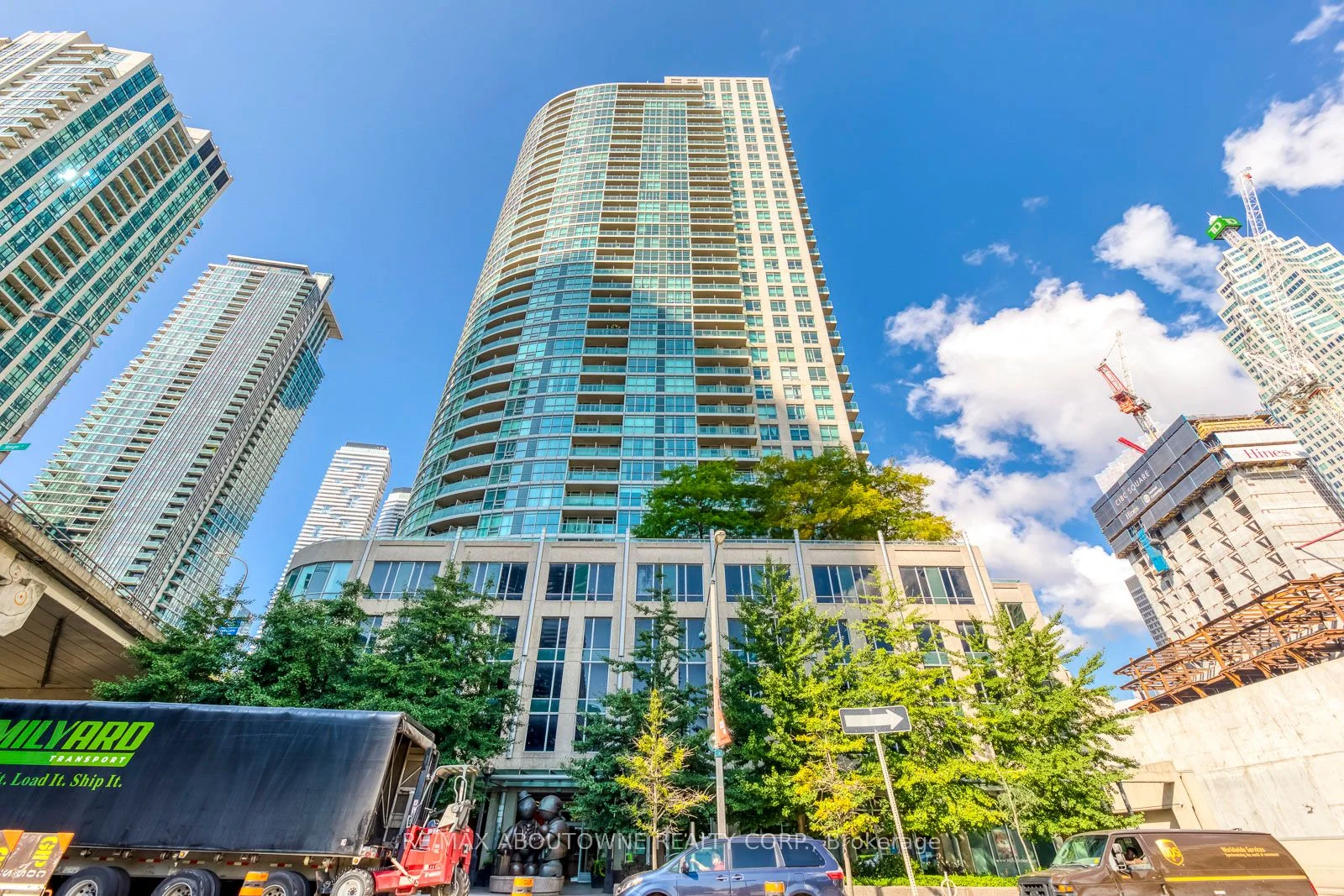 18 Yonge Street 3107, Toronto C01, On M5e 1z8