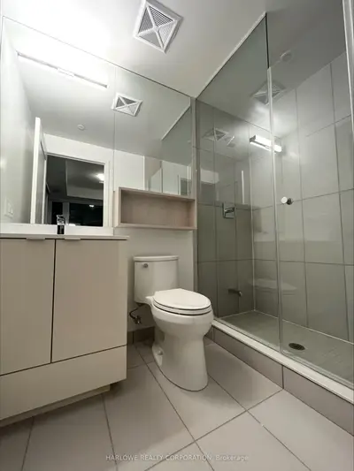 60 Princess Street 734 SE, Toronto C08, ON M5A 2C7