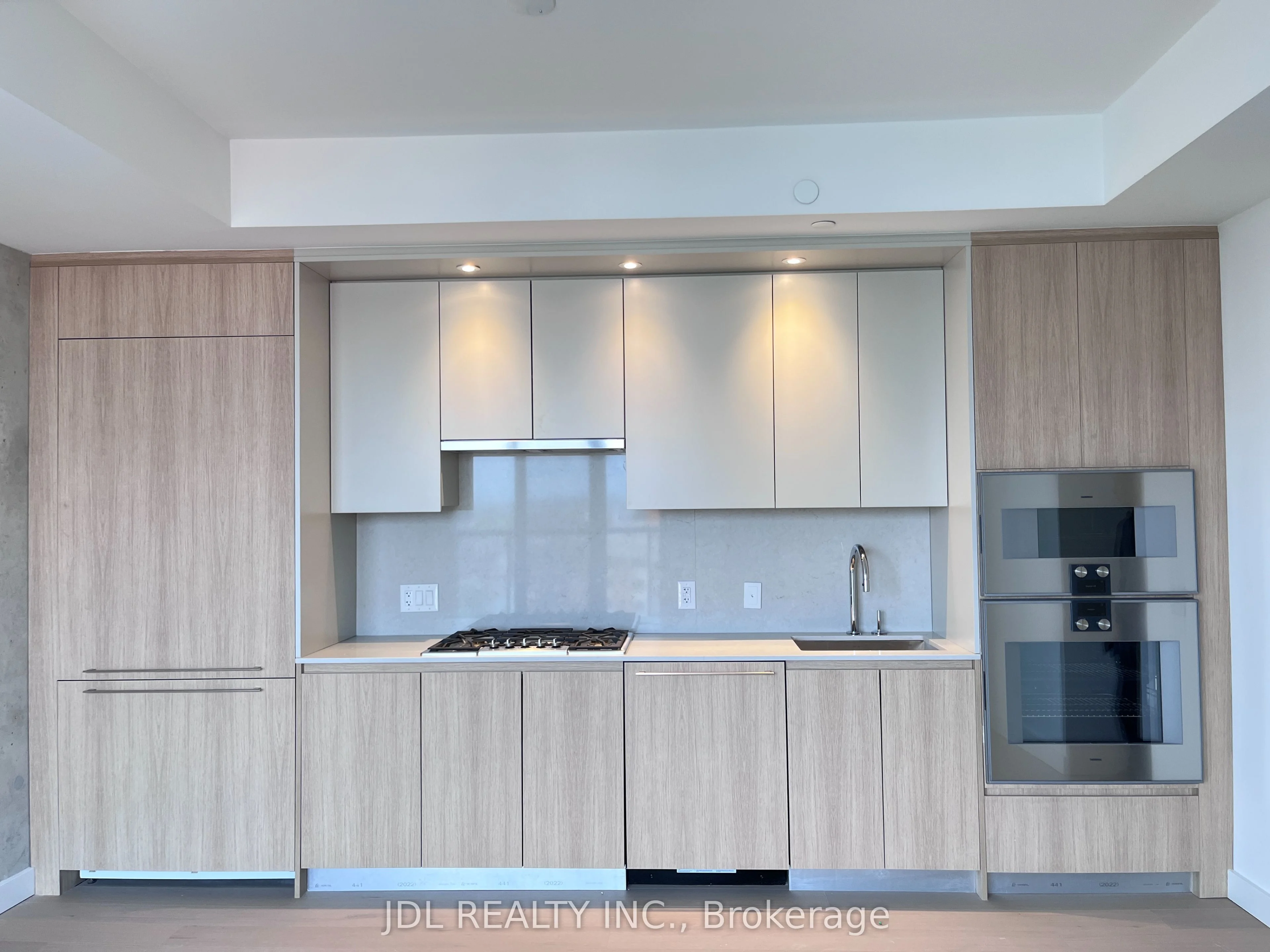 81 Wellesley Street E 1701, Toronto C08, On M4y 0c5