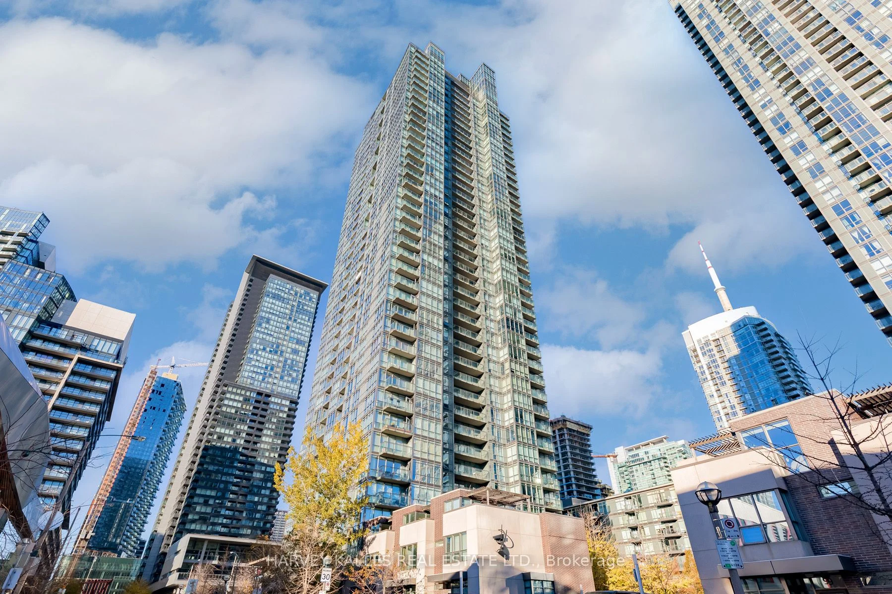 15 Fort York Boulevard Ph05, Toronto C01, On M5v 3y4