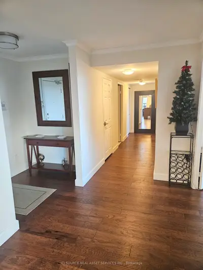 75 Wynford Heights Crescent 608, Toronto C13, ON M3C 3H9