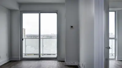 101 Erskine Avenue 1704, Toronto C10, On M4p 1y5