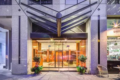 55 Bloor Street E 1906, Toronto C08, ON M4W 3W6