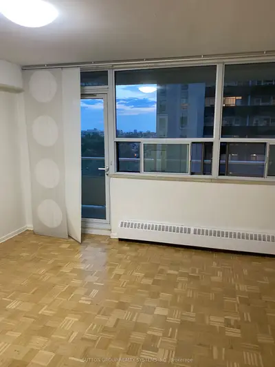 360 Ridelle Avenue N 701, Toronto C04, ON M6B 1K1