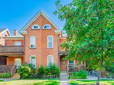 369 St Clarens Avenue Top Flr, Toronto C01, ON M6H 3W2