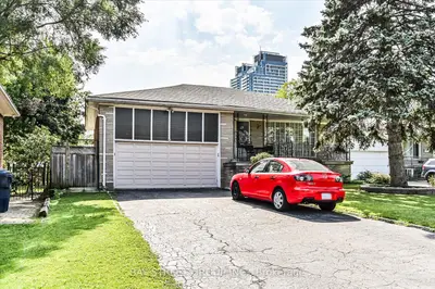 9 Doverwood Court, Toronto C14, ON M2M 2G6