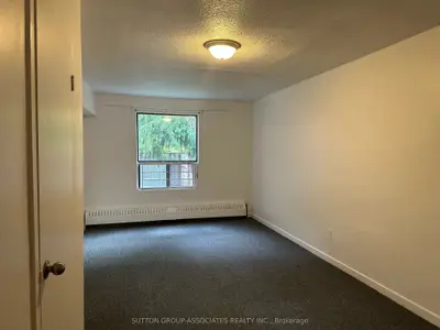 52 Metcalfe Street 203, Toronto C08, ON M4X 1R8