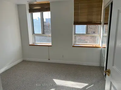 135 Maitland Street 502, Toronto C08, On M4y 1e5