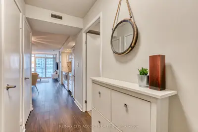 4K Spadina Avenue 1810, Toronto C01, ON M5V 3Y9
