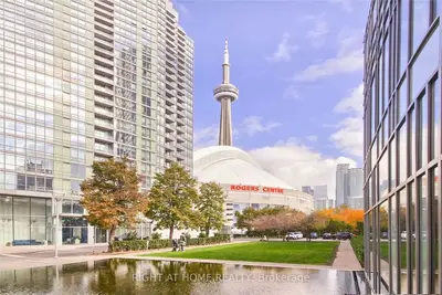 3 Navy Wharf Court 308, Toronto C01, ON M5V 3V1
