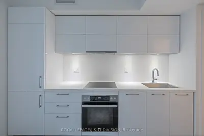 188 Cumberland Street 903, Toronto C02, On M5r 0b6