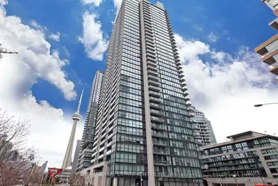 25 Capreol Court 4105, Toronto C01, ON M5V 3Z7