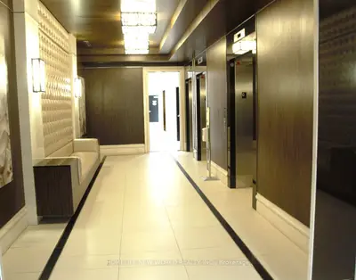 28 Linden Street 2806, Toronto C08, ON M4Y 0A4