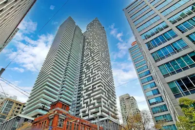 20 Lombard Street 4003, Toronto C08, On M5c 1m1