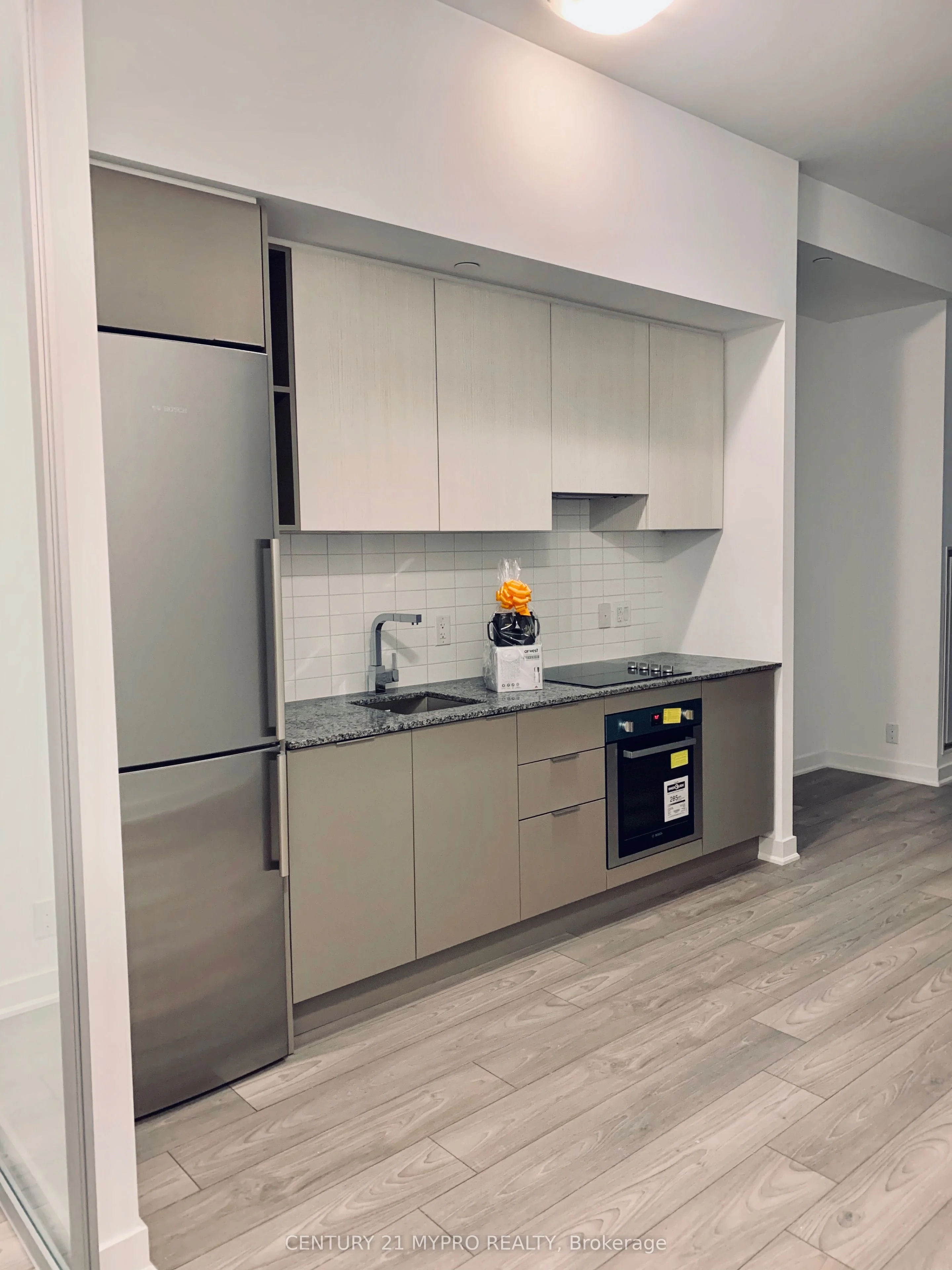 120 Parliament Street 701, Toronto C08, ON M5A 2Y8