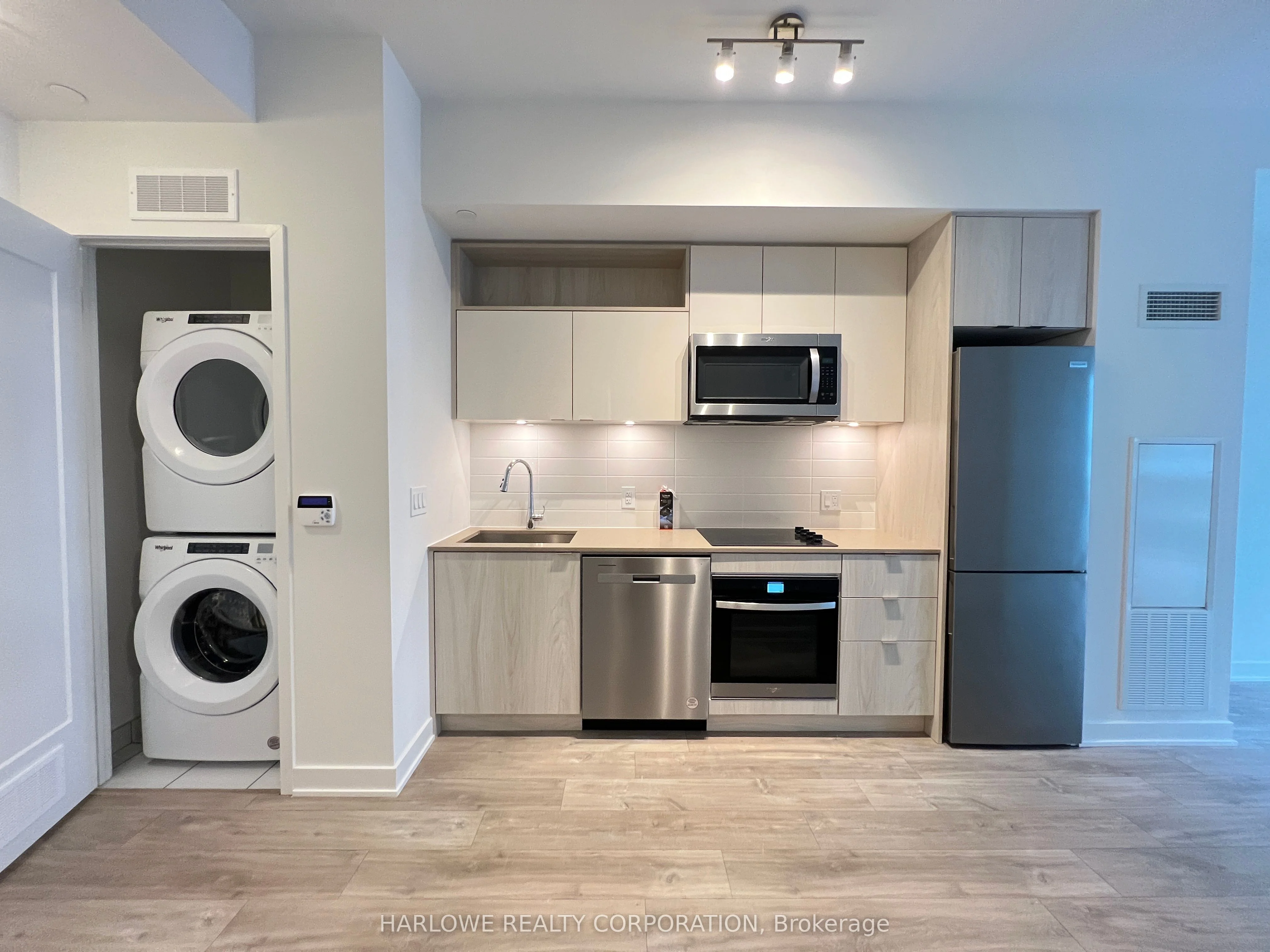121 Lower Sherbourne Street 1547 SW, Toronto C08, ON M5A 0W8