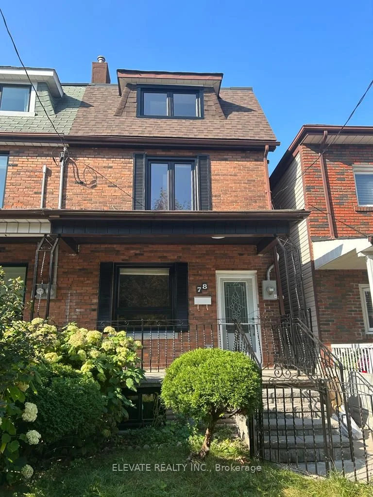 78 Givins Street Upper, Toronto C01, ON M6J 2X8