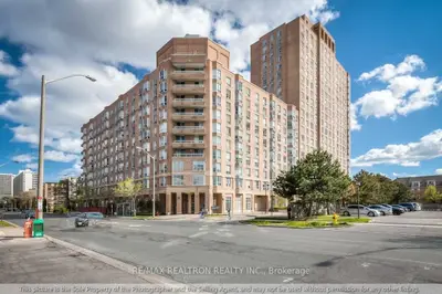 11 Thorncliffe Park Drive 313, Toronto C11, ON M4H 1P3