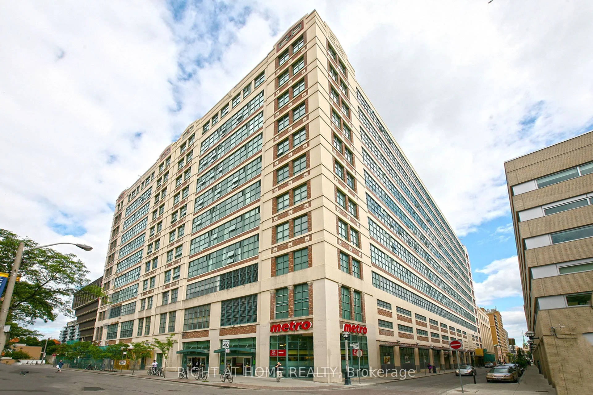155 Dalhousie Street 427, Toronto C08, ON M5B 2P7