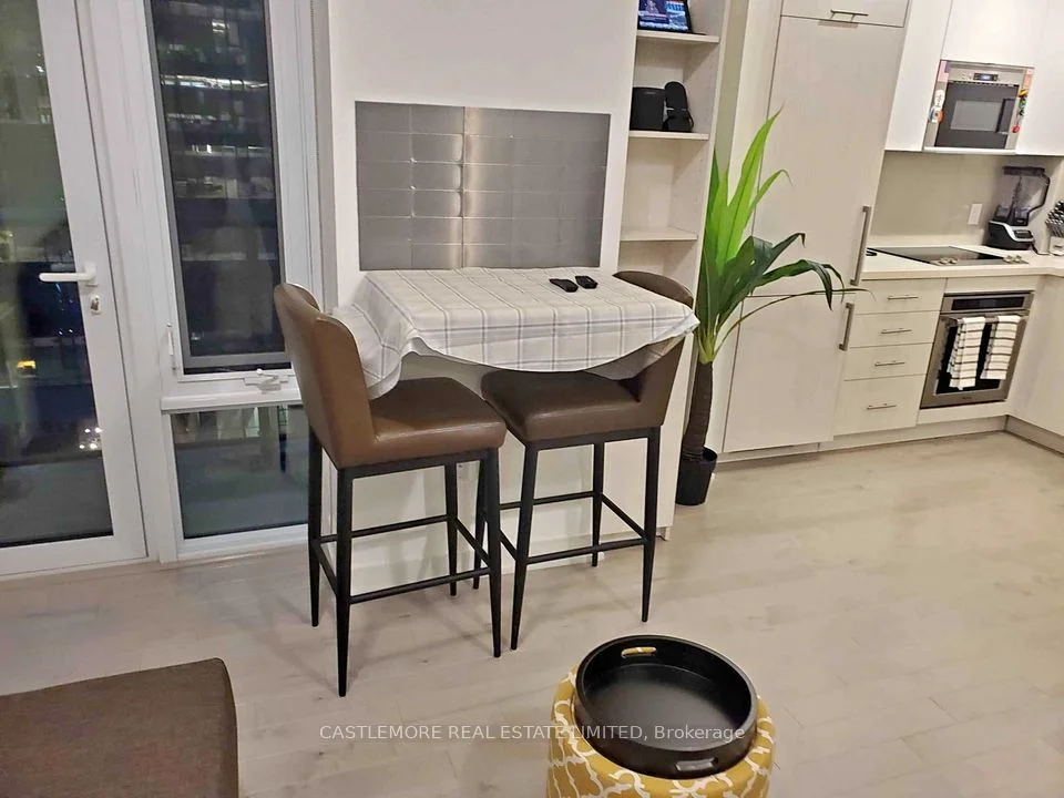 330 Richmond Street W 1605, Toronto C01, ON M5V 0M4