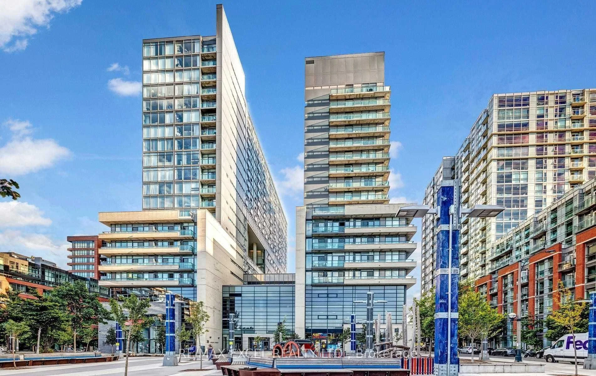 36 Lisgar Street 1920, Toronto C01, ON M6J 0C7