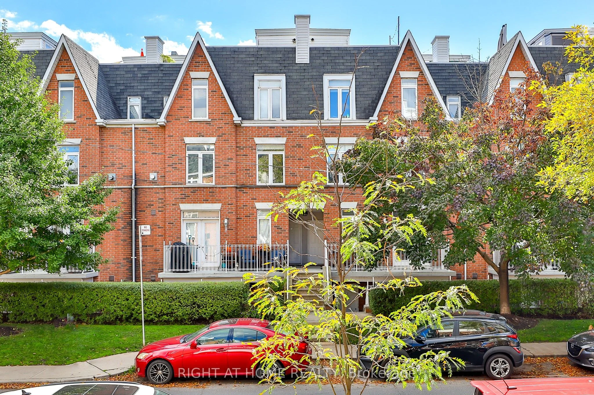 21 Sudbury Street 2108, Toronto C01, ON M6J 3W6