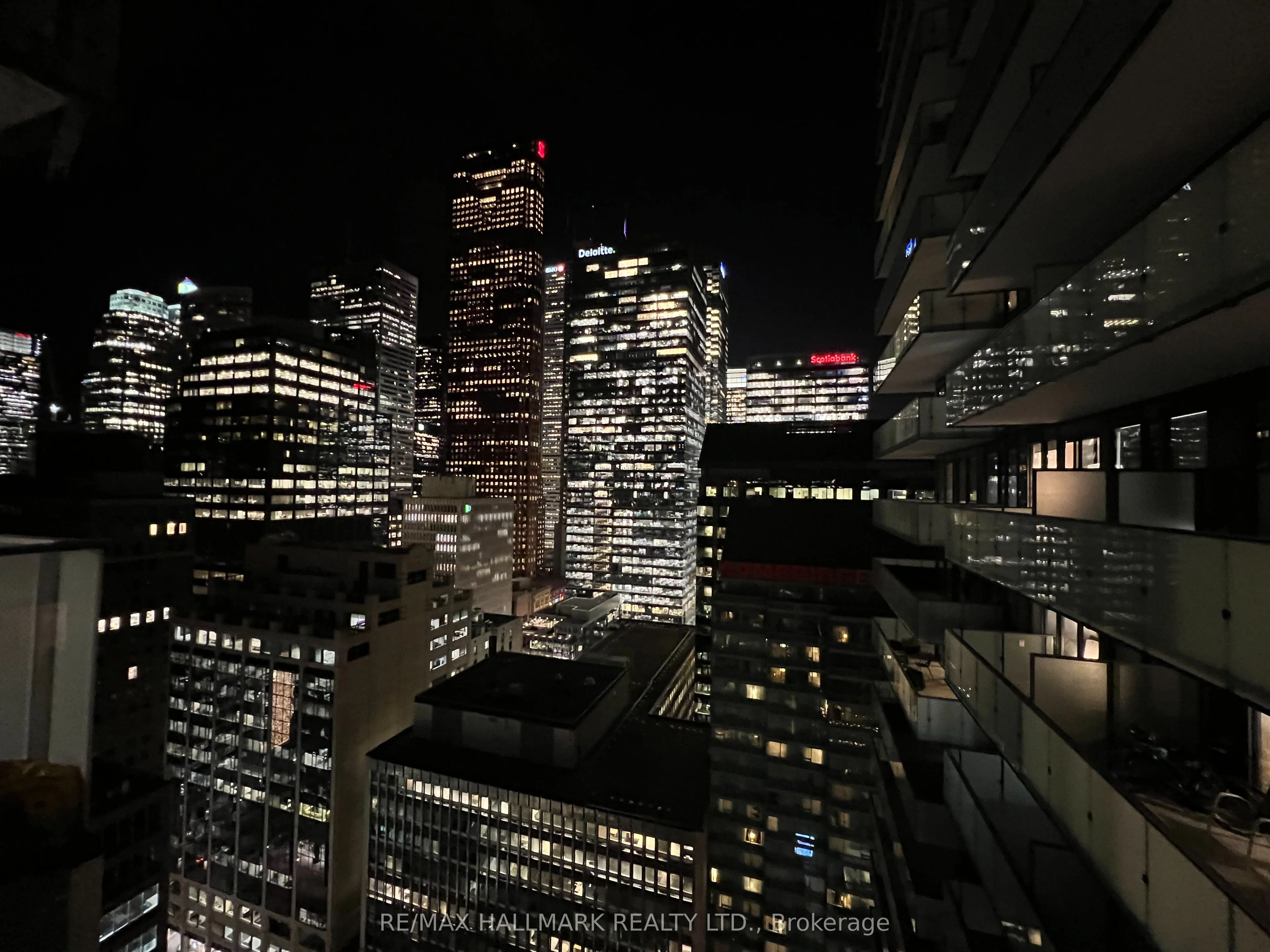 25 Richmond Street 2407, Toronto C08, On M5c 0a6