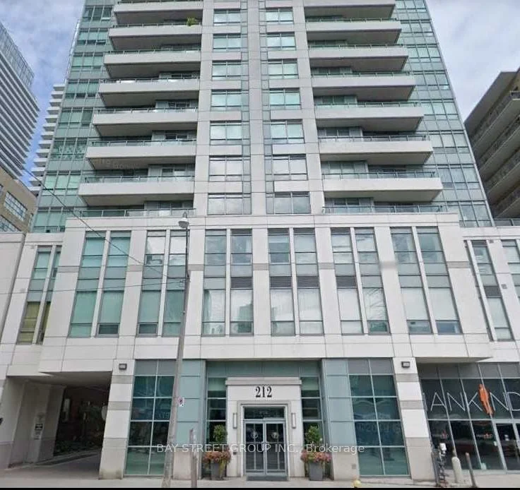 212 Eglinton Avenue E 1011, Toronto C10, ON M4P 0A3