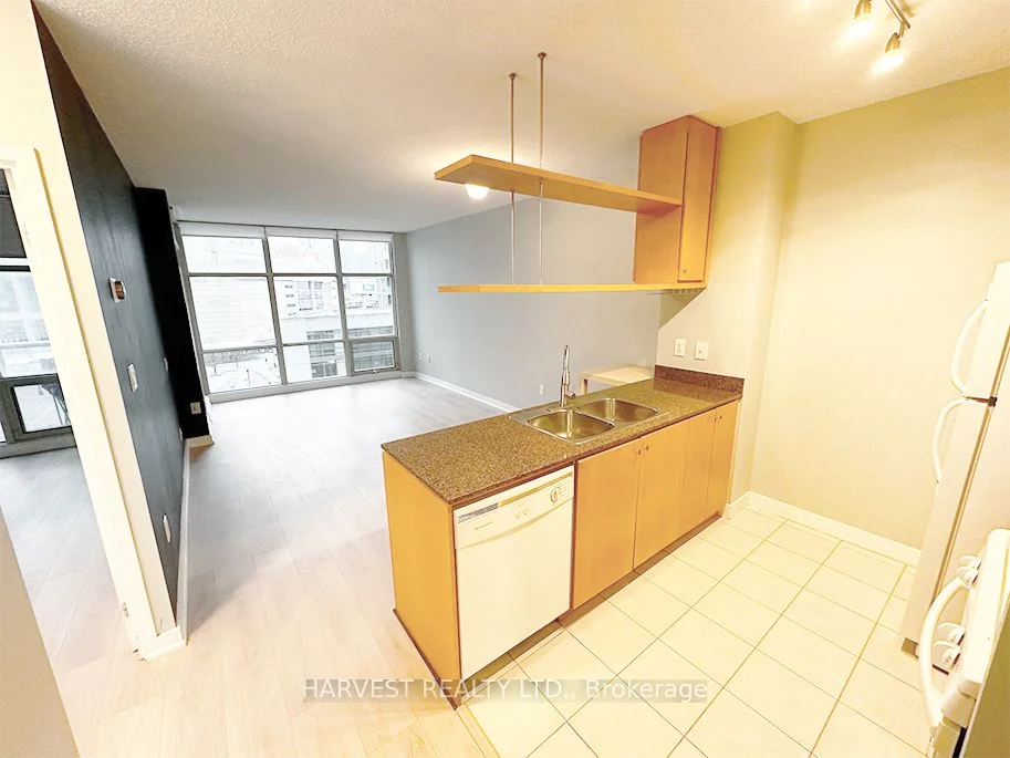 10 Navy Wharf Court 707, Toronto C01, ON M5V 3V2