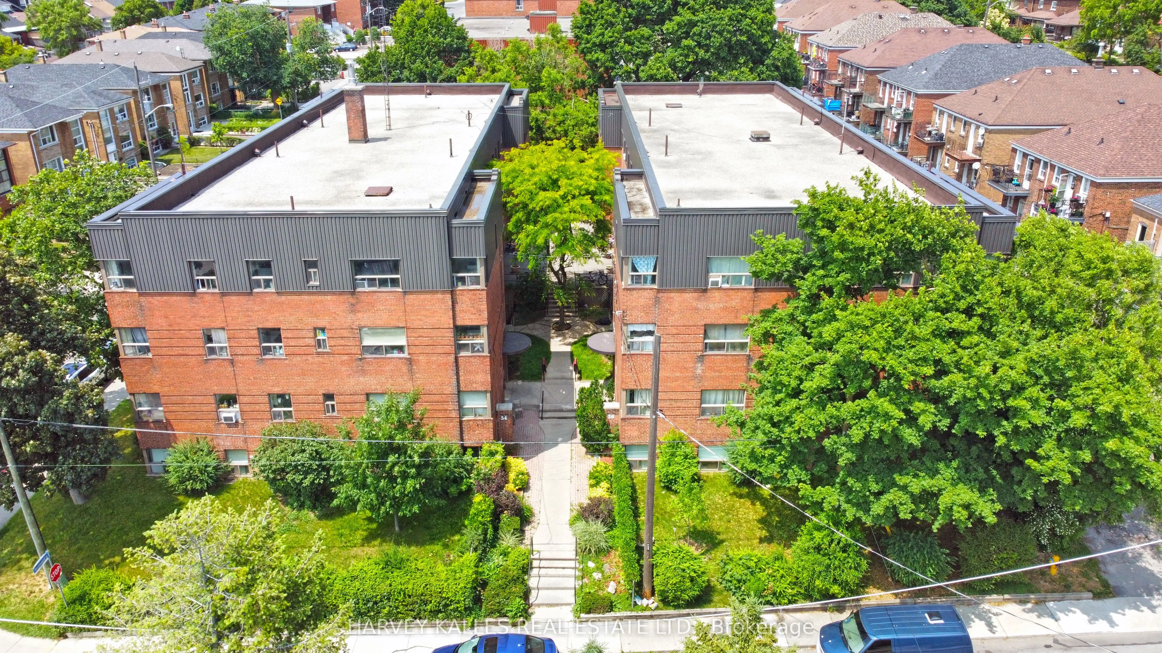 34 Rosecliffe Avenue 11, Toronto C03, ON M6E 1K9