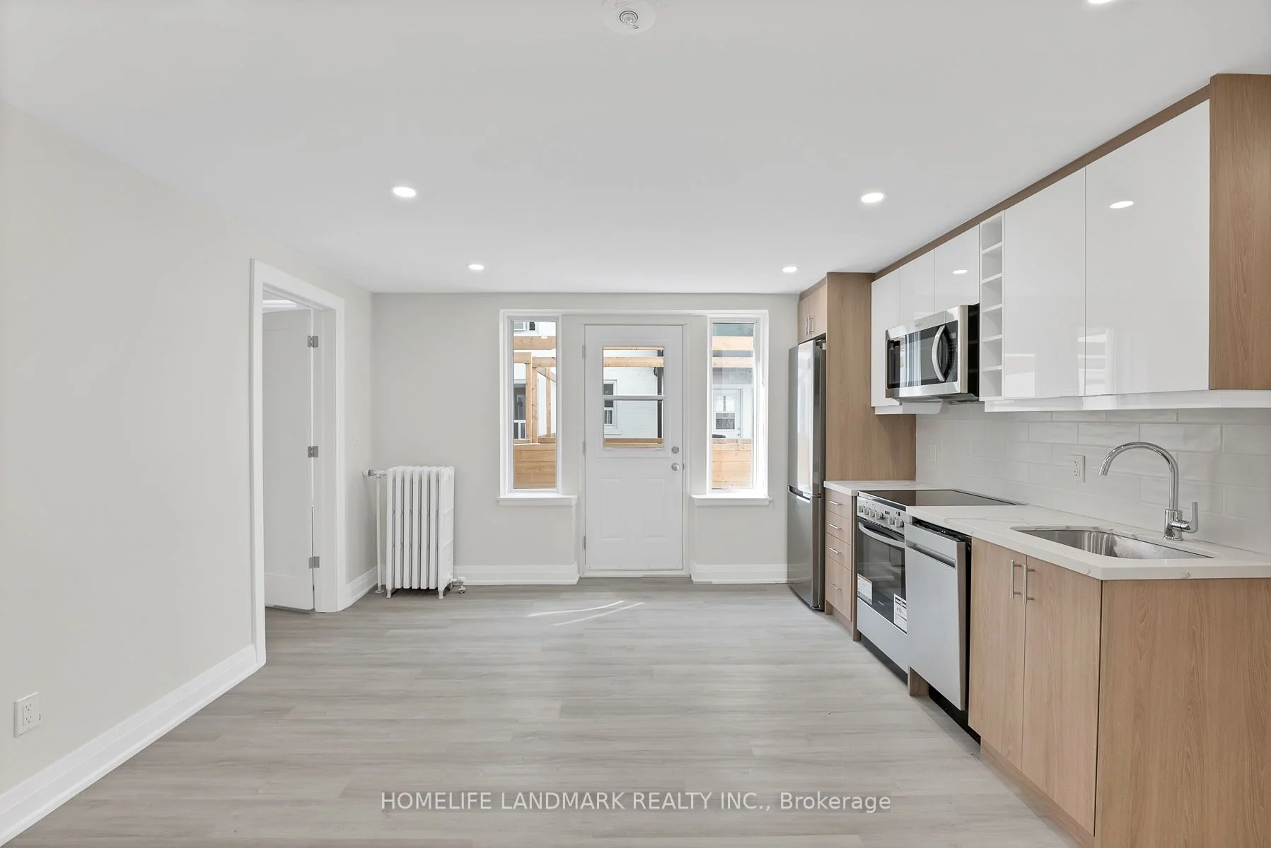 699 Eglinton Avenue W 104, Toronto C03, ON M5N 1C6