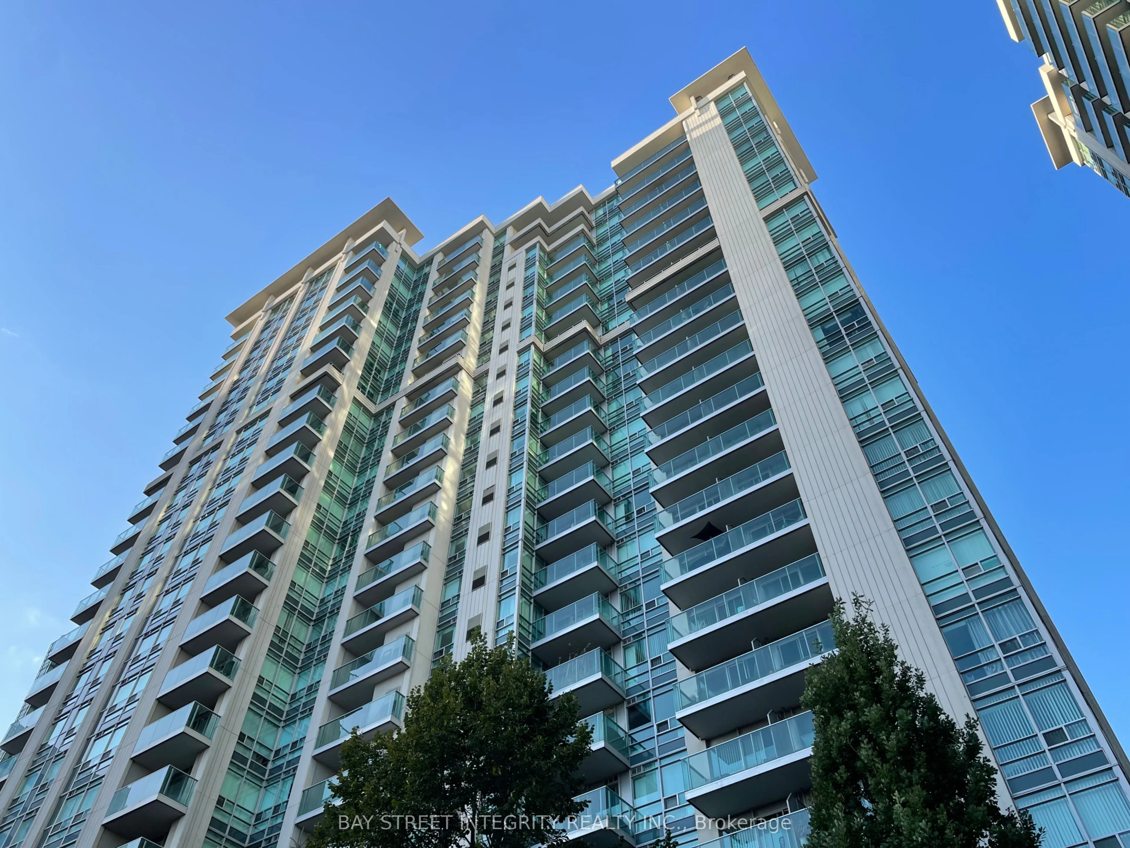 31 Bales Avenue PH102pm, Toronto C14, ON M2N 7L6