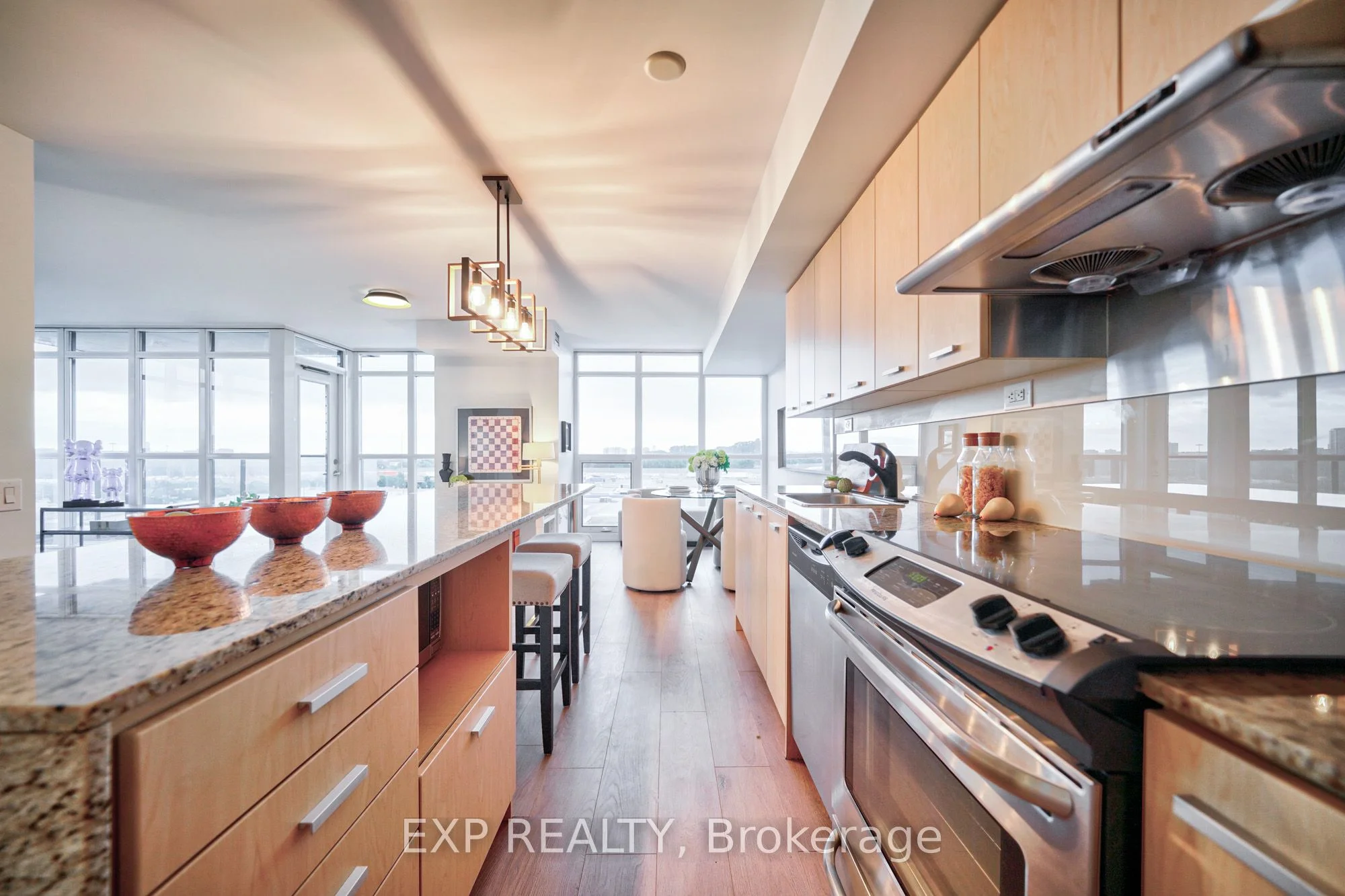 19 Singer Court 722, Toronto C15, ON M2K 0B4