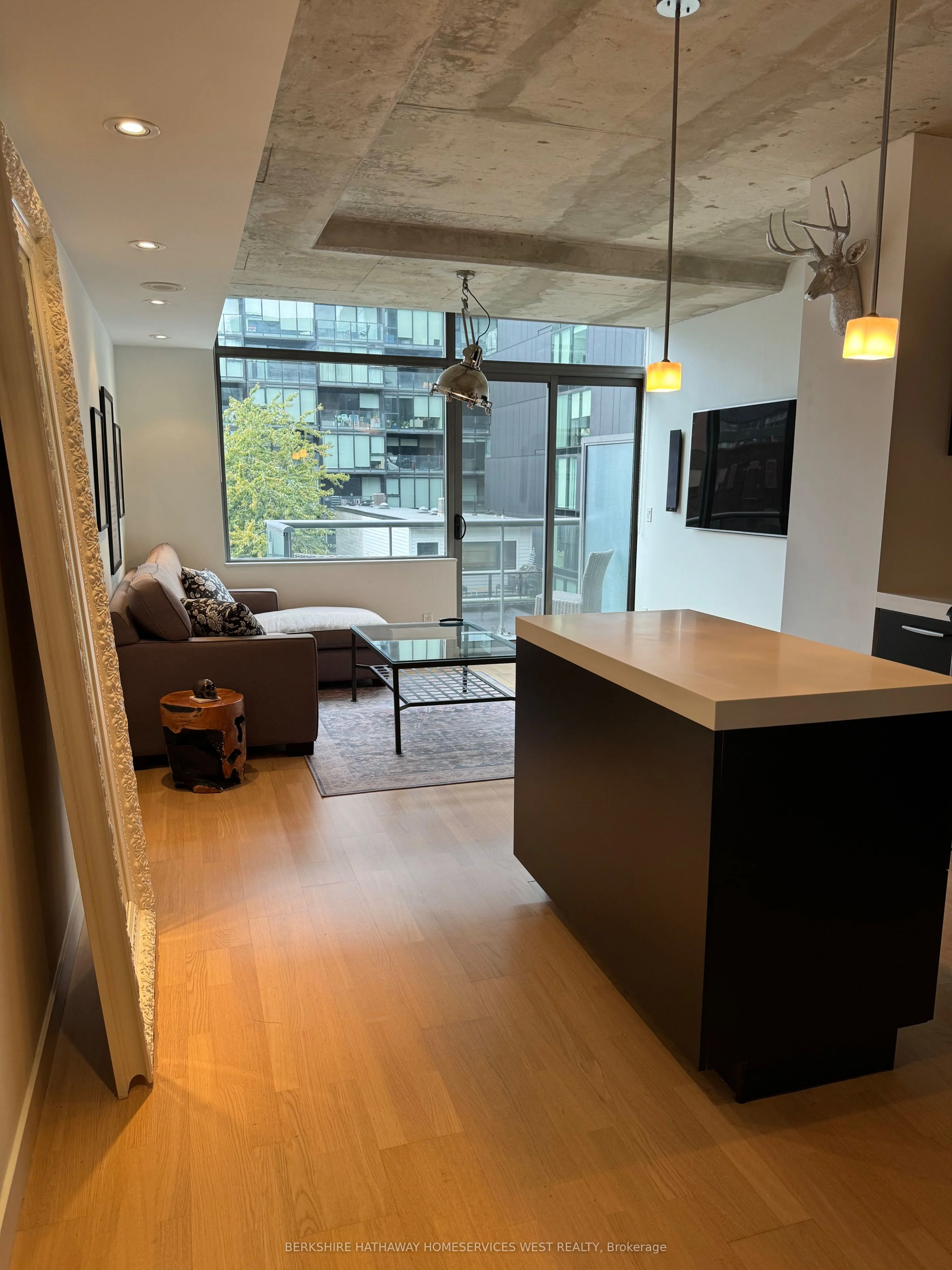 55 Stewart Street 614, Toronto C01, ON M5V 2V1