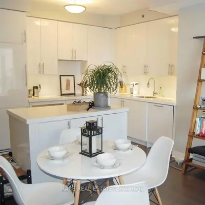 156 Portland Street 522, Toronto C01, ON M5V 1Y9