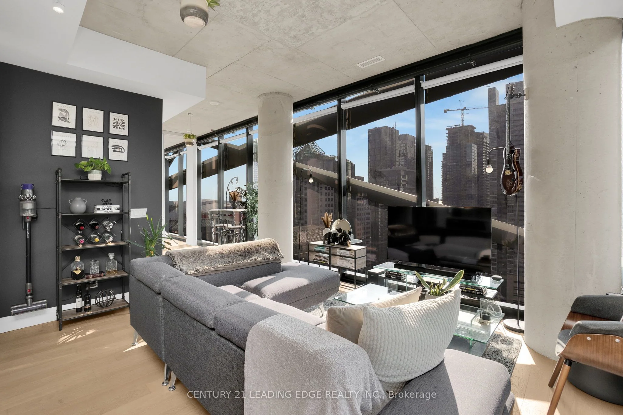 224 King Street W 2601, Toronto C01, ON M5H 0A6