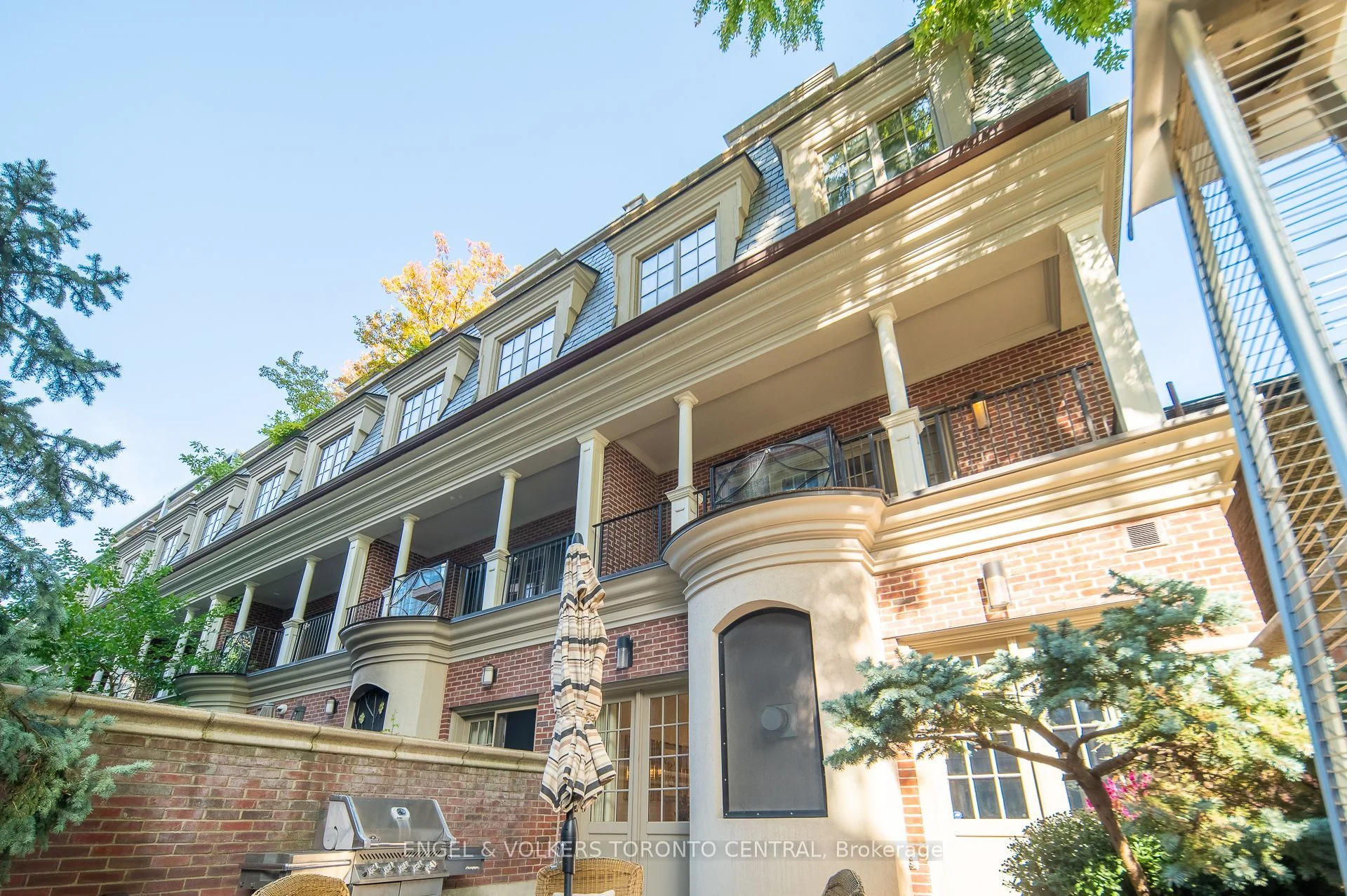 109 Scollard Street, Toronto C02, ON M5R 1G4