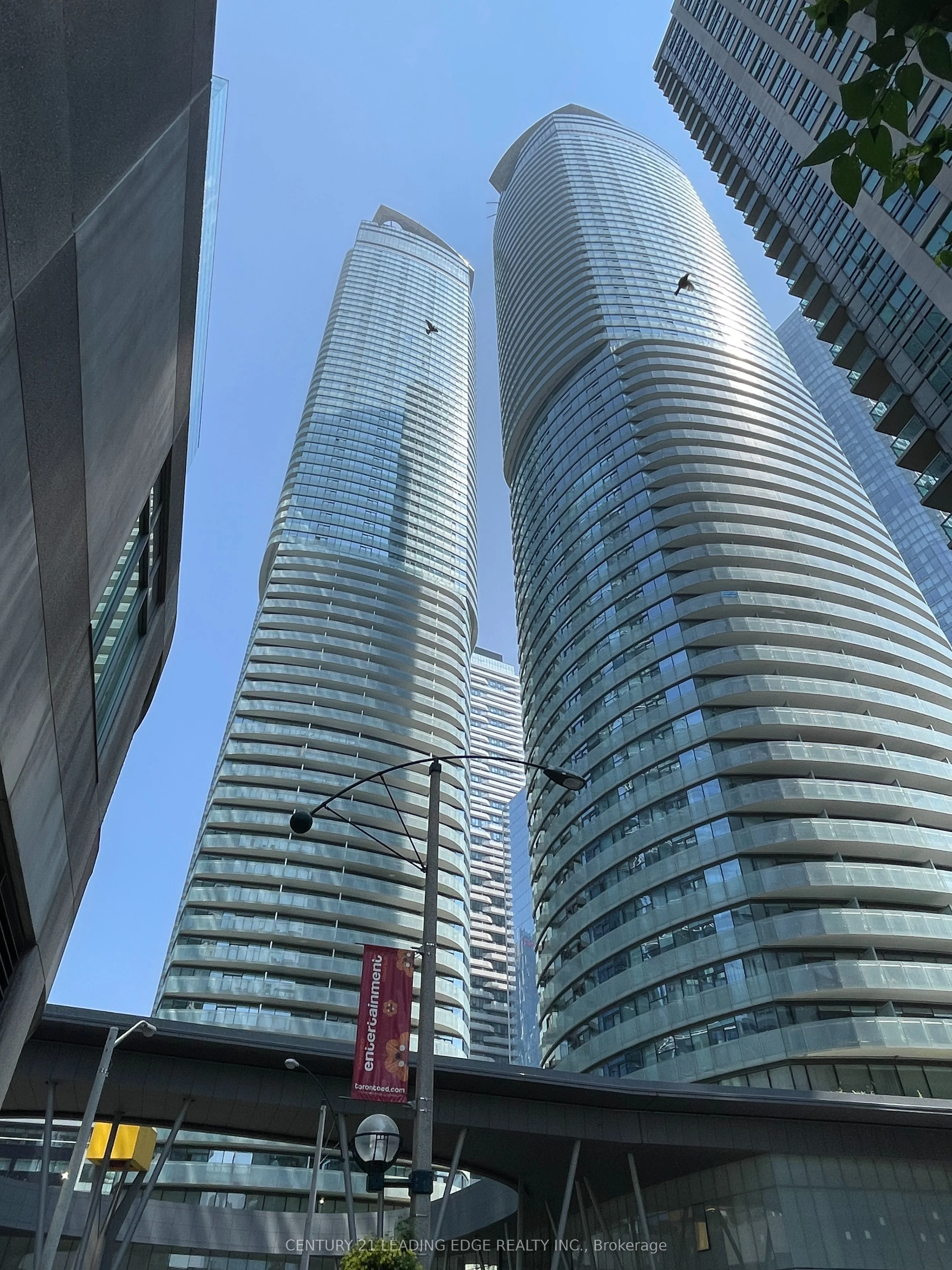 14 York Street 6511, Toronto C01, On M5j 0b1