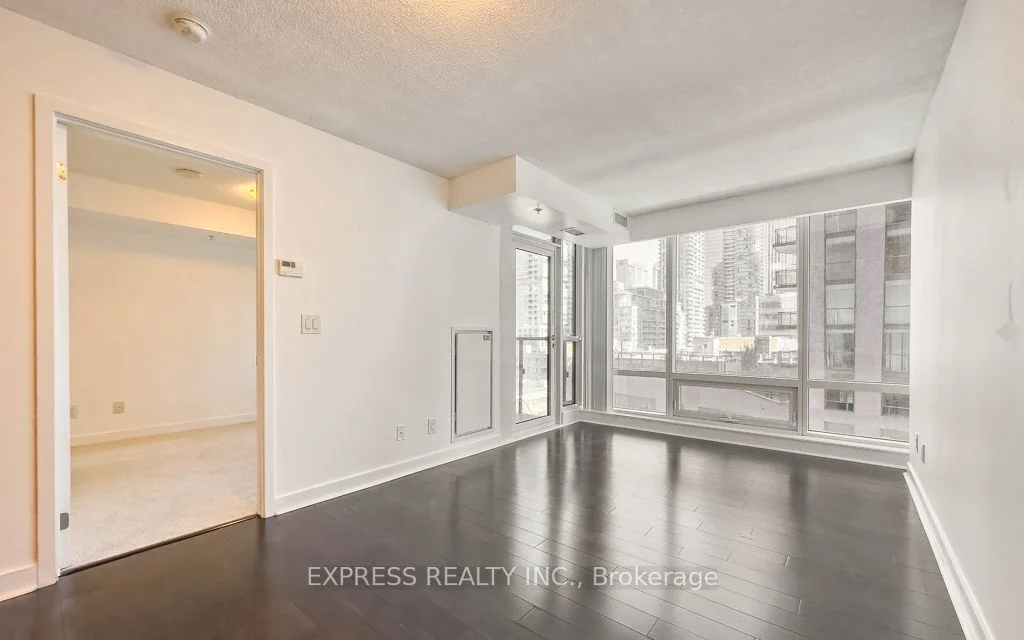 295 Adelaide Street W 907, Toronto C01, ON M5V 0L4