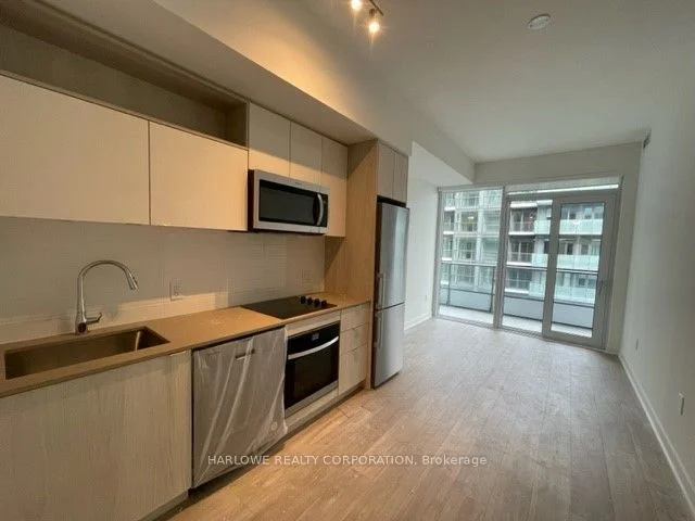121 Lower Sherbourne Street 1744 SW, Toronto C08, ON M5A 0W8