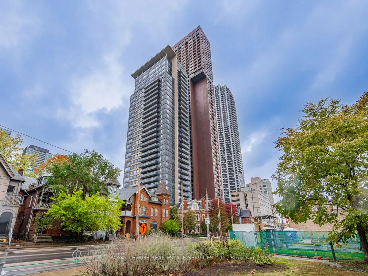 28 Linden Street 2403, Toronto C08, ON M4Y 0A4