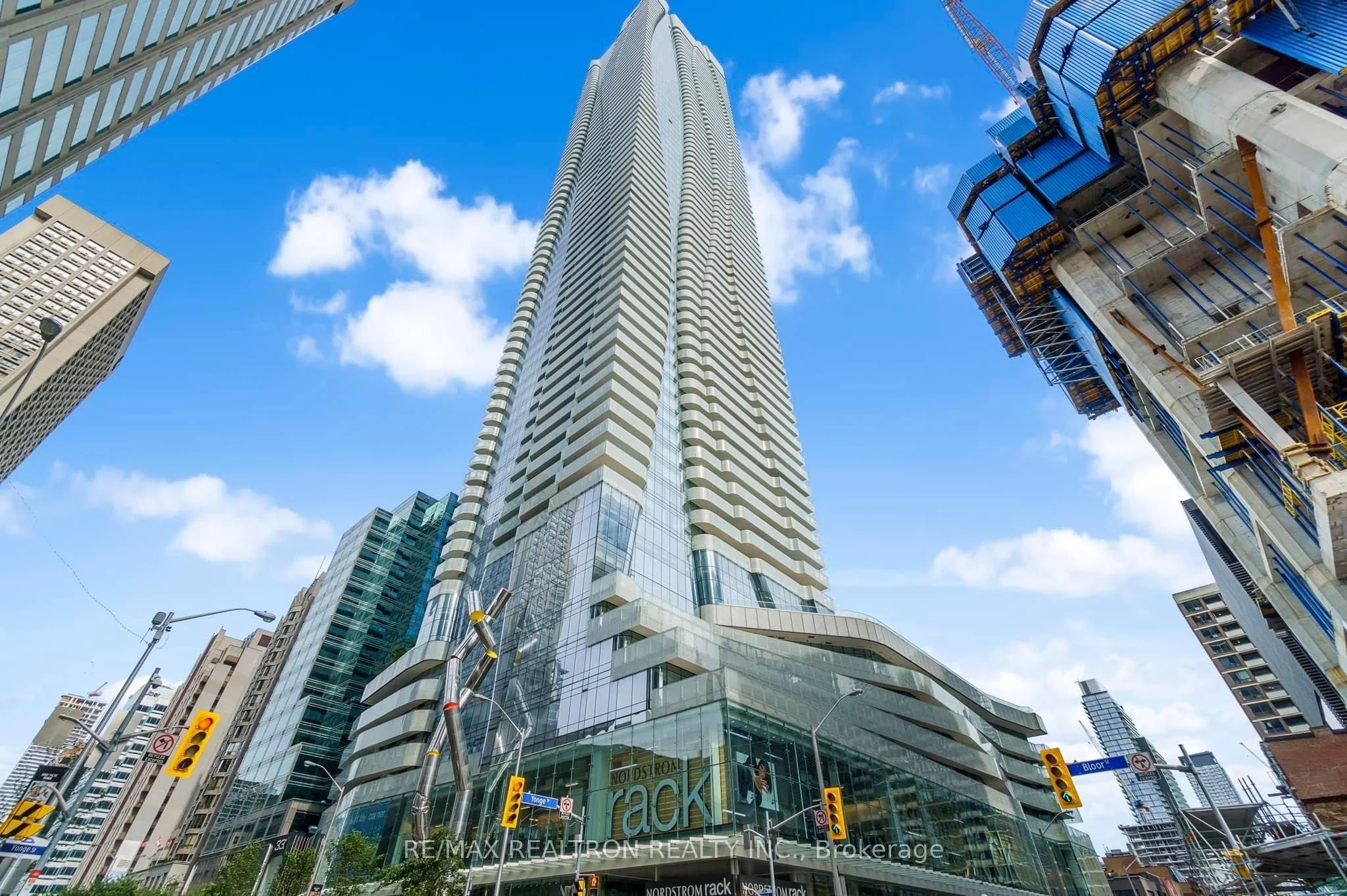 1 Bloor Street 6010, Toronto C08, ON M4W 0A8