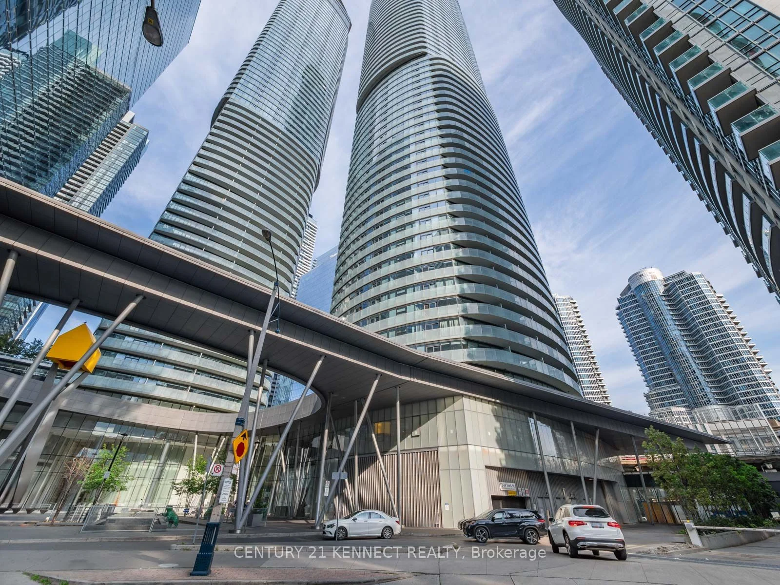 12 York Street 702, Toronto C01, ON M5J 0A9