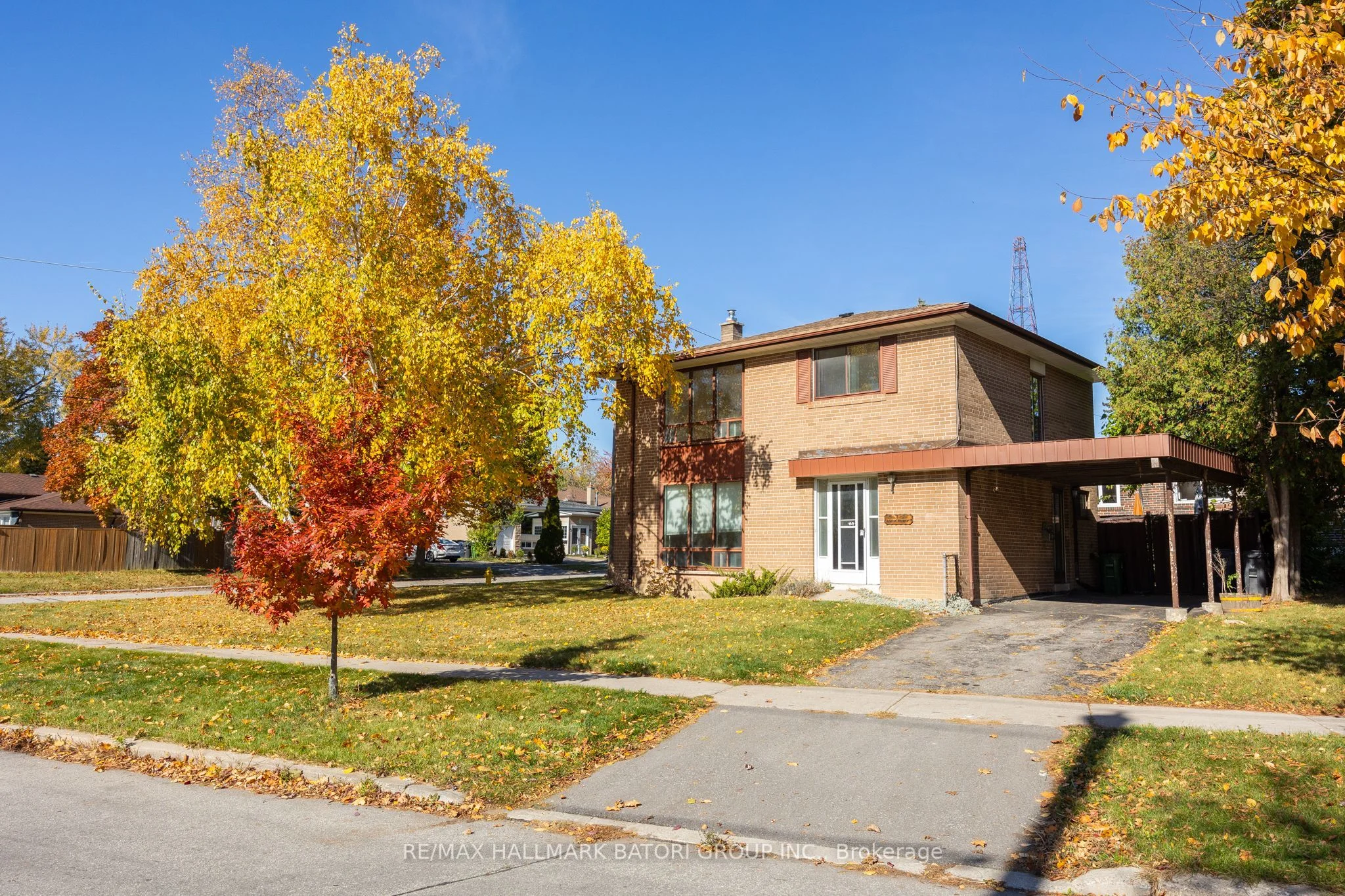 1 Lotus Court, Toronto C15, ON M2H 1J6