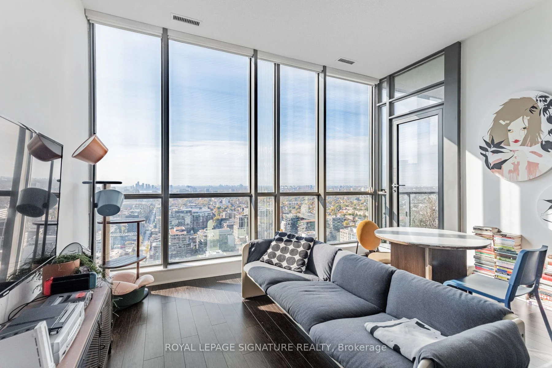 8 Charlotte Street 3507, Toronto C01, On M5v 0k4